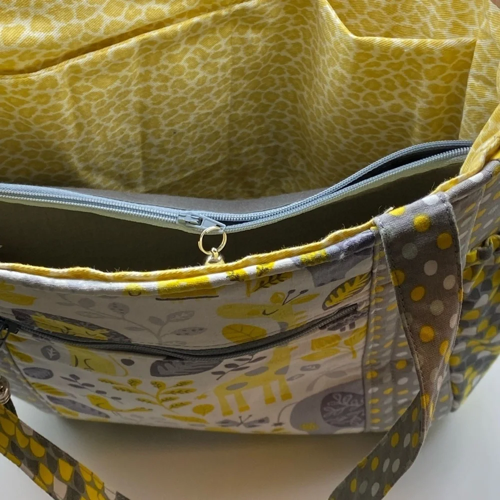 Baby Bag Bottle Holders Zip Compartments NWOT